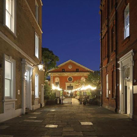 The Z Hotel Covent Garden London Exterior photo